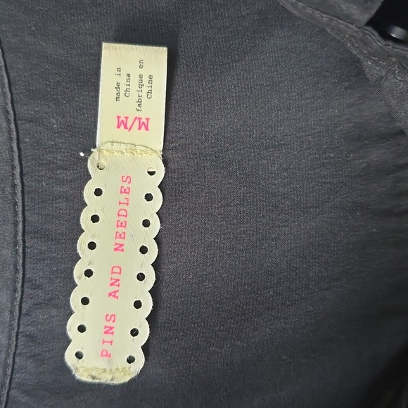 Urban Outfitters Pins & Needles Black Cropped Silk Blouse M Medium - Picture 2 of 9